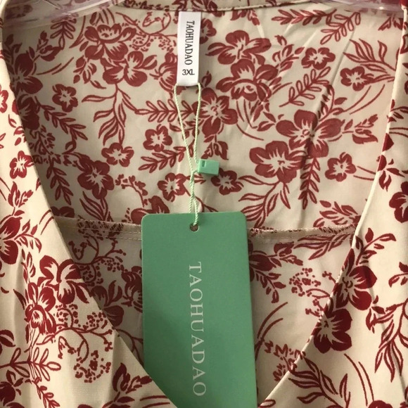 Floral Pattern Blouse - Picture 4 of 7